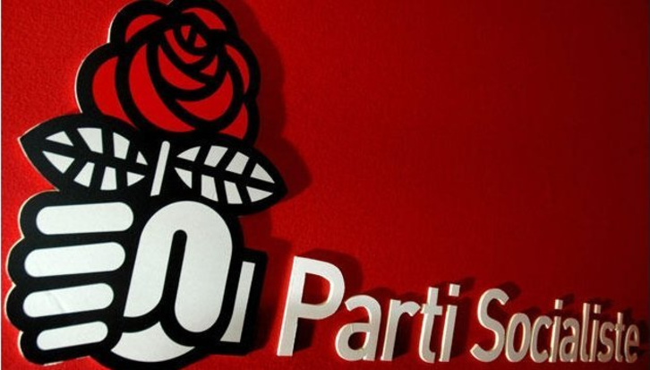 Les militants socialistes ont choisi de soutenir le gouvernement pour l'orientation du parti jusqu'en 2017.  