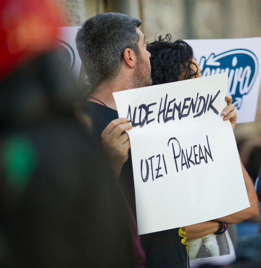 Des dynamiques "Alde Hemendik" organisent des événements dans les sept provinces de Pays Basque. ©Mediabask