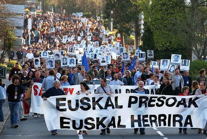 Une manifestation en faveur des prisonniers basques à Bayonne. © Bob Edme