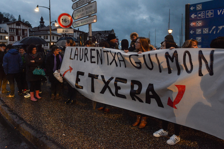 Le 12 janvier, le collège Piarres Larzabal s'était mobilisé pour soutenir Lorentxa Guimon. © Isabelle Miquelestorena