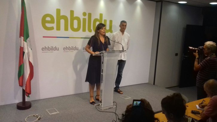 Ohiane Zabaleta et Oskar Matute convoquaient en conférence de presse, mercredi 24 août. (@ehbildu)