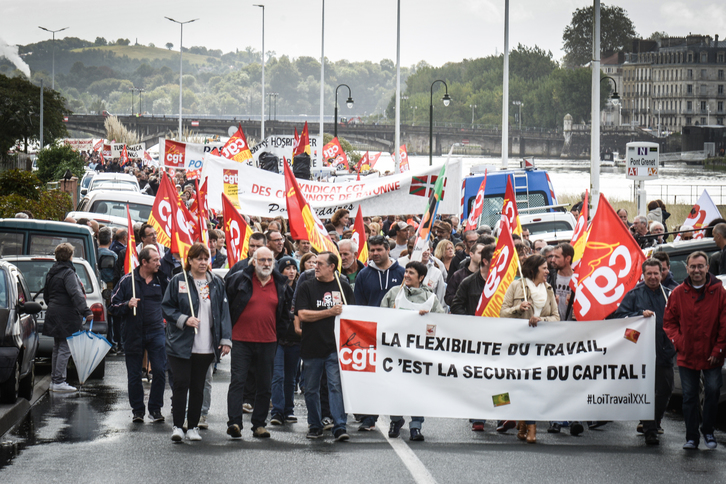 La manifestation du 12 septembre avait réuni plusieurs milliers de personnes à Bayonne. © Isabelle Miquelestorena