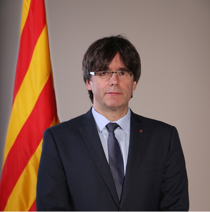 Carles Puigdemont a pris la parole samedi 28 octobre en début d'après-midi, sans faire d'annonce précise, il a appelé à réagir "démocratiquement" au coup de force de Madrid.  ©Wikimedia Commons