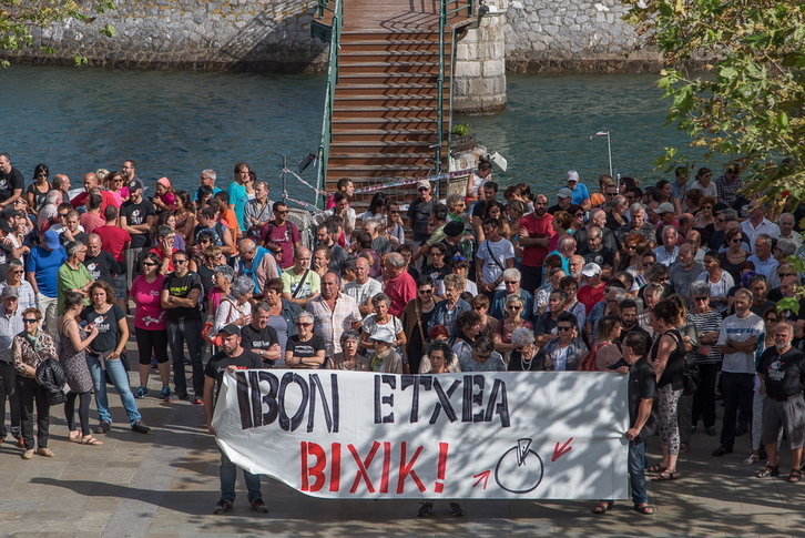 Un rassemblement de soutien à Ibon Iparragirre a eu lieu dimanche 15 octobre. (Andoni CANELLADA)