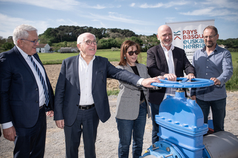 L'interconnexion Nive-Helbarron pourra alimenter en eau potable 70 000 personnes par jour. 
