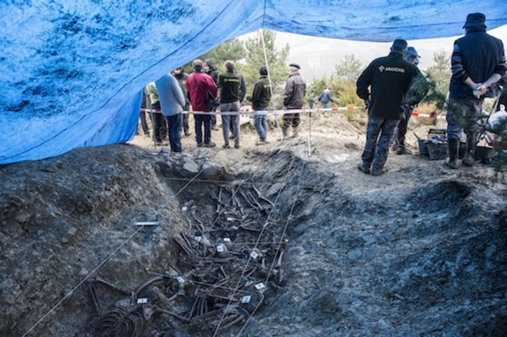Aranzadi a exhumé de nombreux corps de fugitifs, à Ezkaba. © Jagoba MANTEROLA/ARGAZKI PRESS