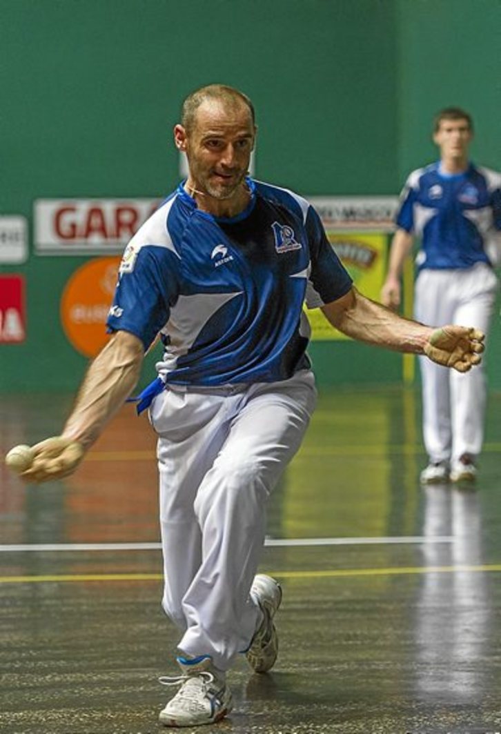 L'entraîneur-joueur Yves "Xala"Sallaberry. (c) Juanan RUIZ / ARGAZKI PRESS