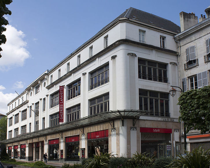 Le magasin des Galeries Lafayette de Bayonne, rue Thiers, pourrait être franchisé. ©Wikimedia Commons