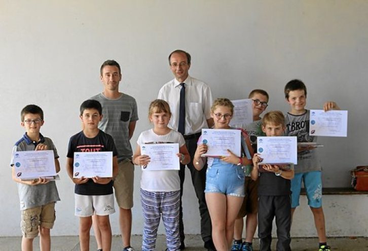 Les élèves de l'école d'Ayherre ont reçu le premier prix du concours. © DR