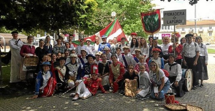 Les groupes de danse Bunuztar Xoriak et Primadera ont participé à l'Européade de Viseu au Portugal. © DR