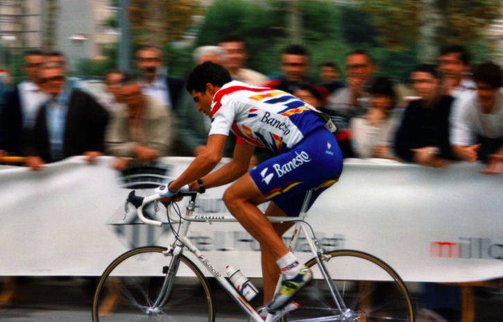 Le coureux cycliste a à son actif cinq Tours de France consécutifs de 1991 à 1995.