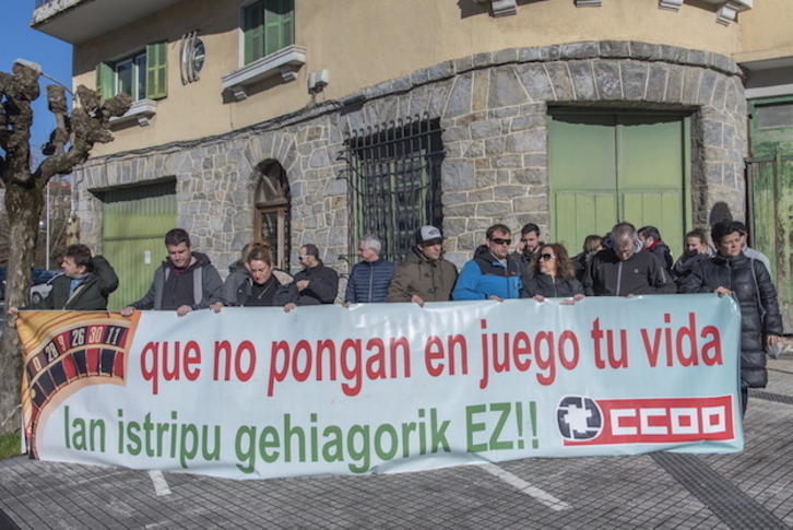 Manifestation le 3 février à Zizurkil (Gipuzkoa) pour dénoncer l’accident mortel d’un ouvrier métallurgique. (Andoni CANELLADA / FOKU)