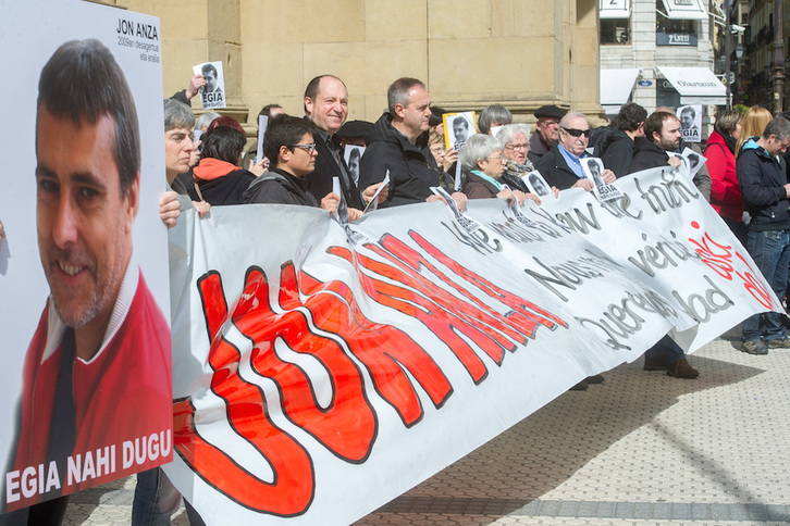 Le jour où le tribunal de Paris a examiné le recours sur la responsabilité de l'Etat, le 1er avril 2015, des rassemblements ont eu lieu au Pays Basque. © Juan Carlos RUIZ / FOKU