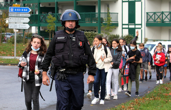 Les élèves du collège Aturri ont suivi le PPMS jeudi 21 octobre après l'intrusion de deux individus. © Bob EDME
