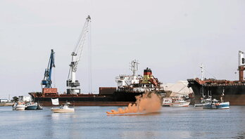 Mercredi 29 mars, une quinzaine de bateaux ont bloqué le port de Bayonne, pour dénoncer la décision du Conseil d’État.